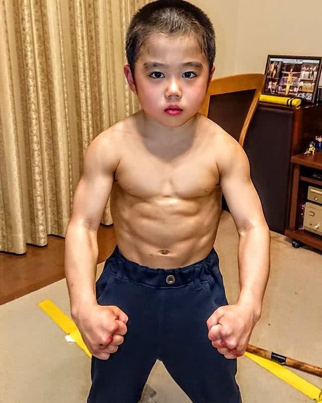 梦见自己生个女孩好吗？梦境解析与女孩取名建议
