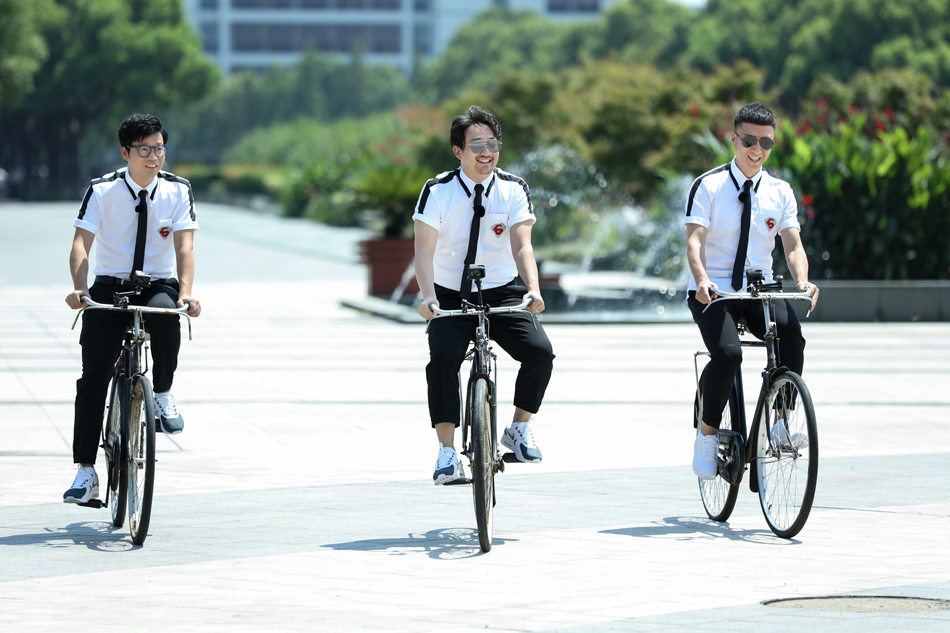 标题：五行属金的字男孩常用——为您揭晓黄金男孩的名字奥秘