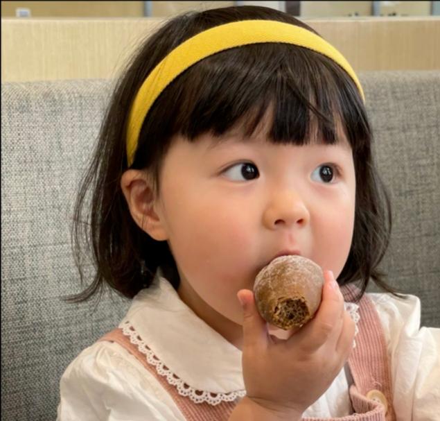 梦见老婆生男孩子：梦境解析与美好名字推荐