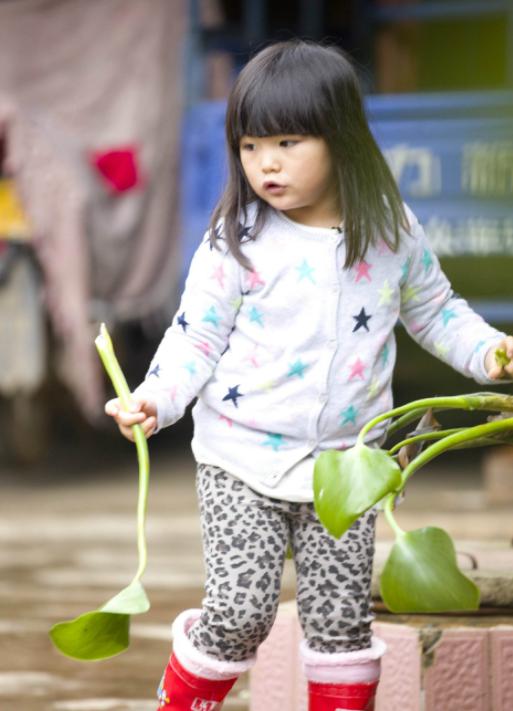 生女孩有啥好？揭秘女孩的独特魅力与取名智慧