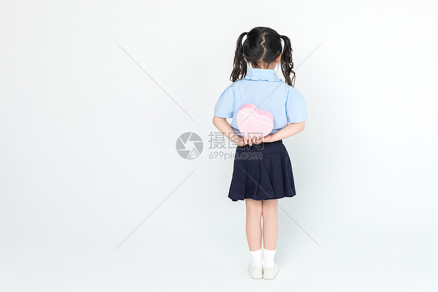 带单人旁的男孩名字：独特韵味，个性彰显