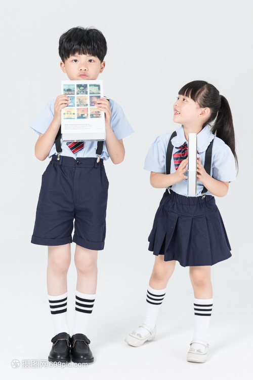 铮字女孩取名：独特响亮的名字推荐