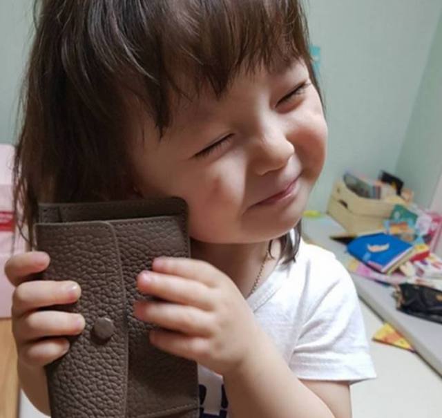 Joyce英文名含义：探寻名字背后的美好寓意