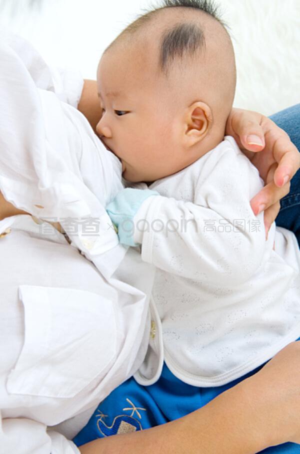 女孩子叫梓彤好吗?探索这个名字的魅力与含义 女孩子叫梓彤好吗?探索这个名字的魅力与含义