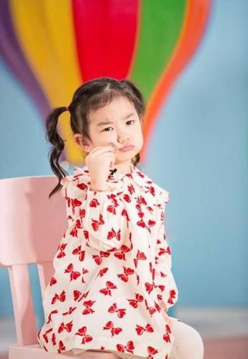 搞笑网名女：轻松打造个性搞笑昵称