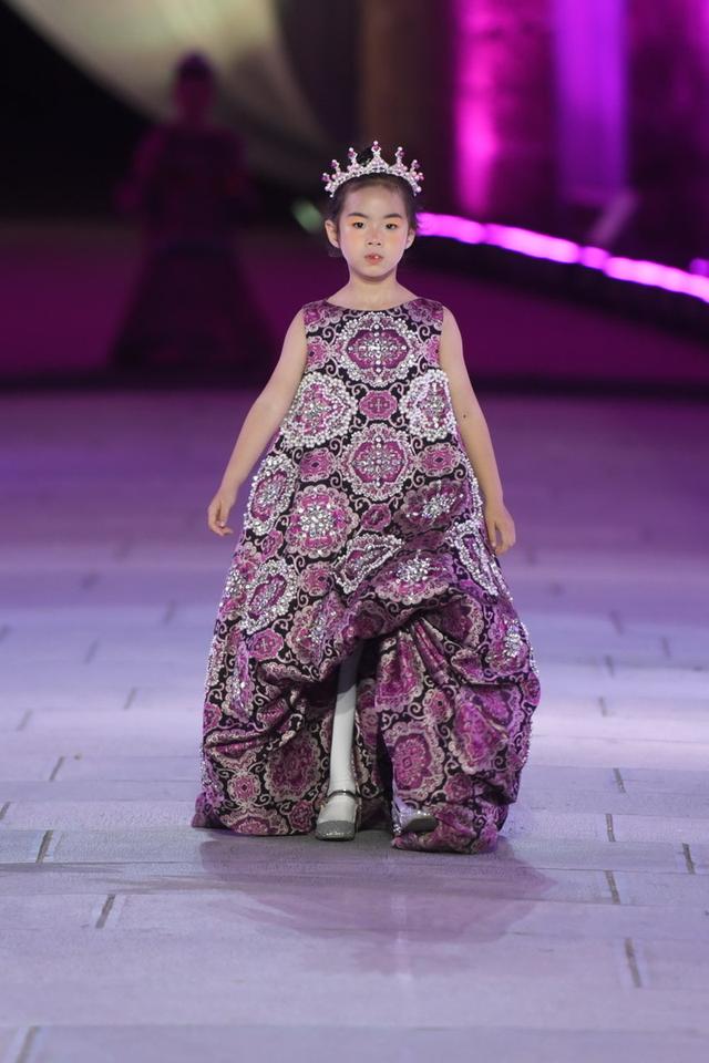 分手后的网名女生：情感变迁与自我重塑